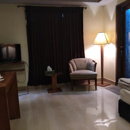 Bottomhill Palace Hotel Силхет Экстерьер фото