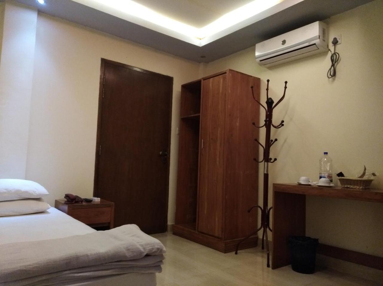 Bottomhill Palace Hotel Силхет Экстерьер фото